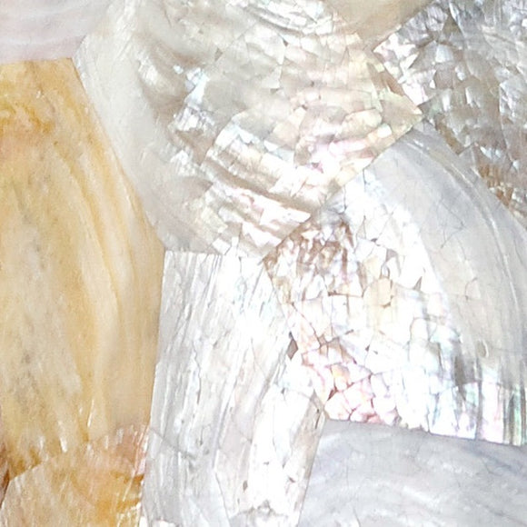 Kabebe Shell Linear Pendant Light
