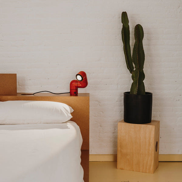 Tatu Table Lamp