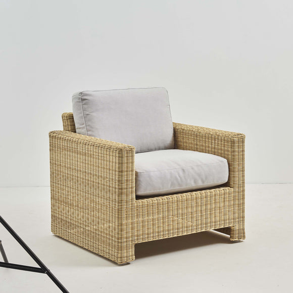 Sixty Outdoor Lounge Chair