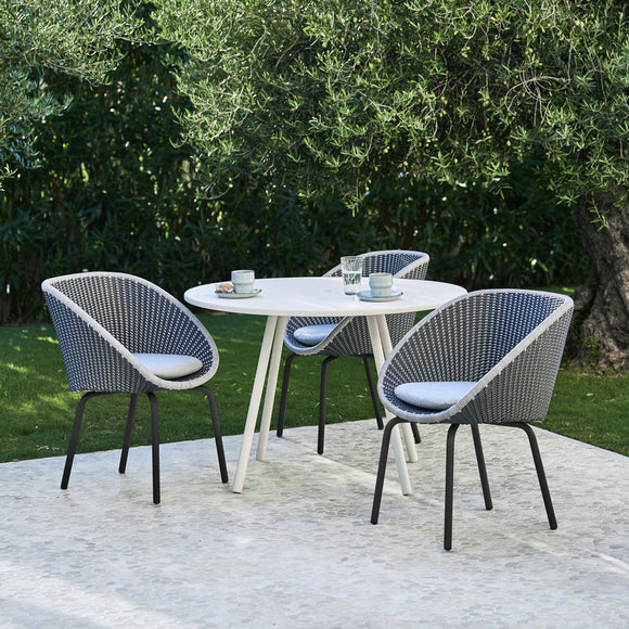 Area Outdoor Dining Table