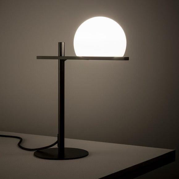 Circ 3728 Table Lamp