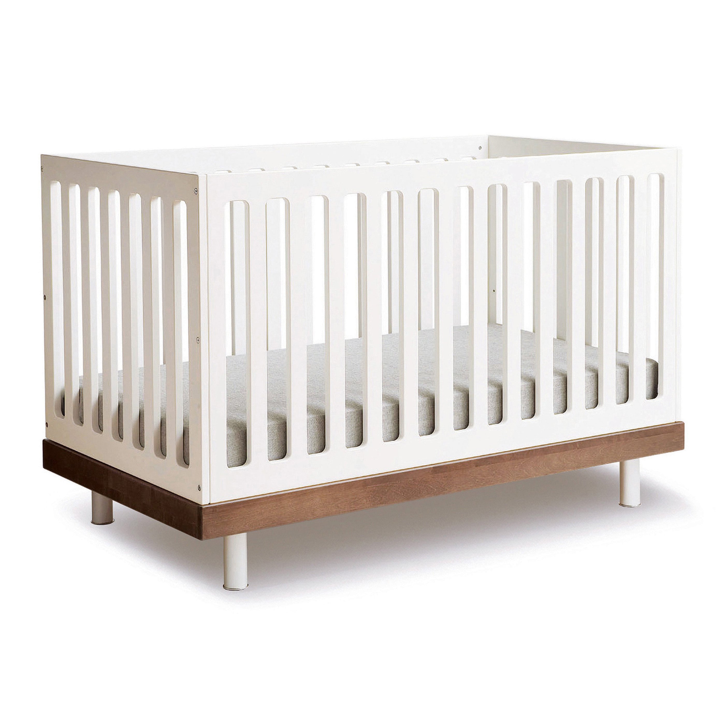 Classic white crib outlet