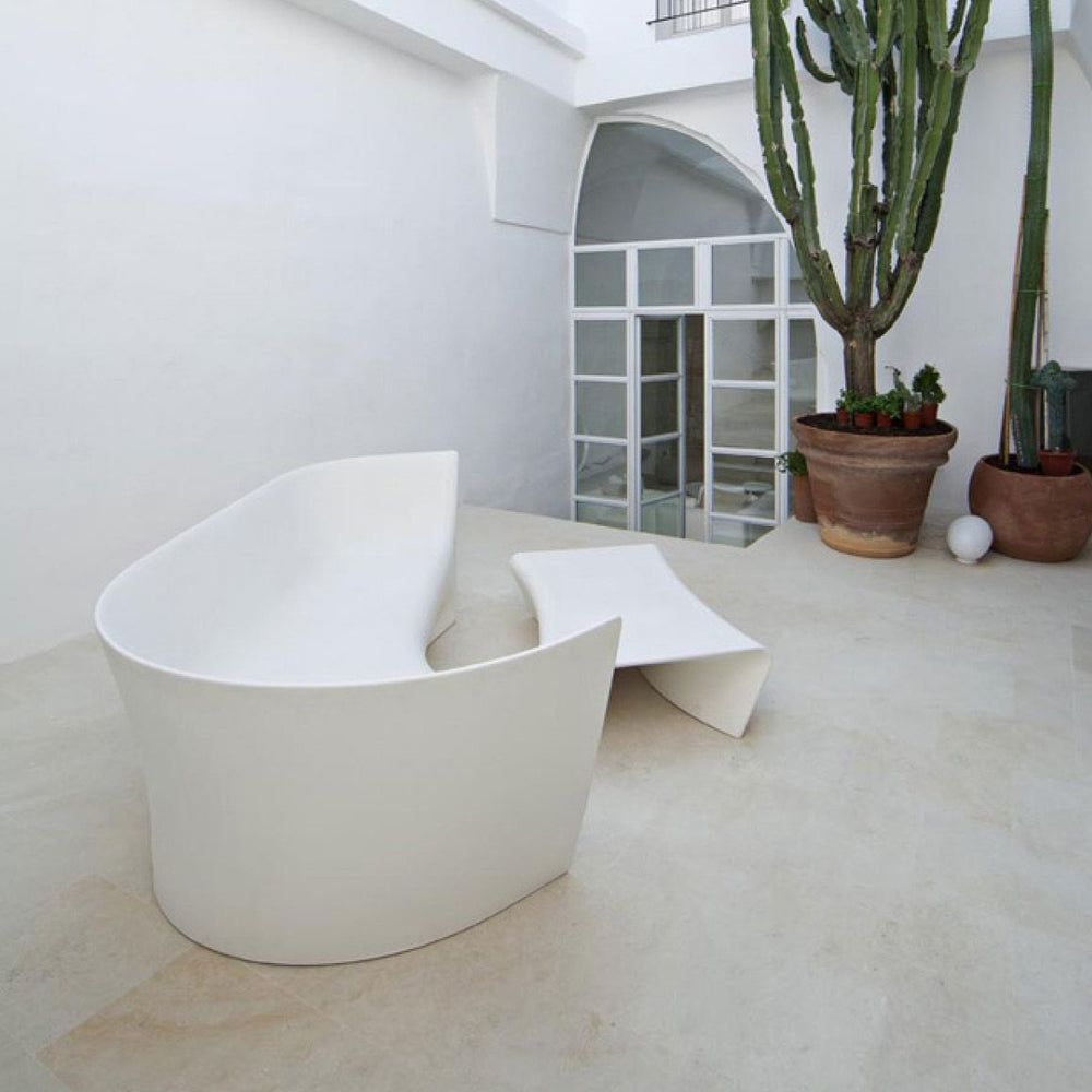 Grand Plie Outdoor Sofa