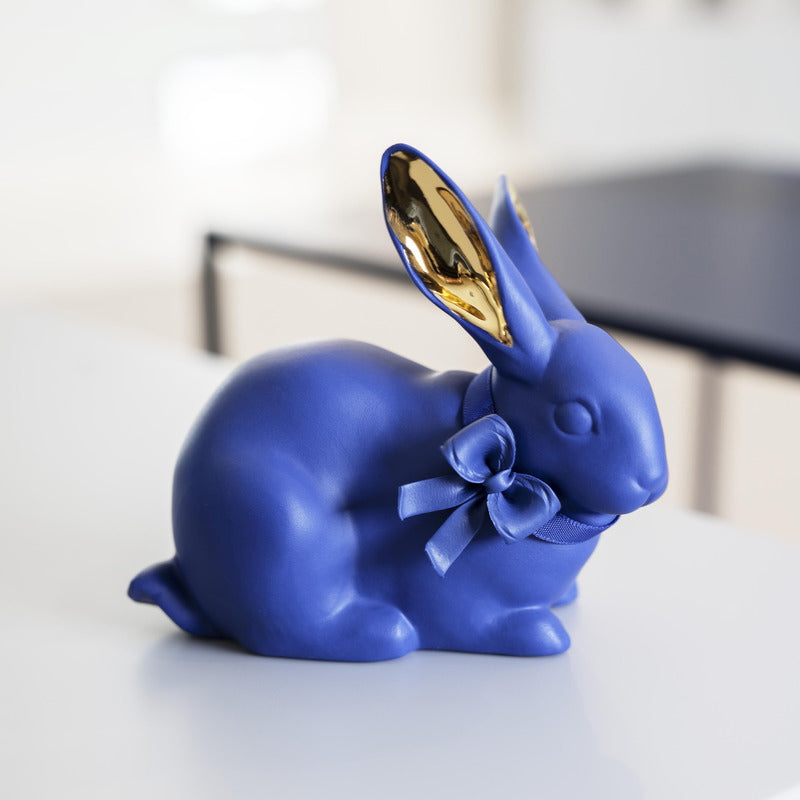 Attentive Bunny