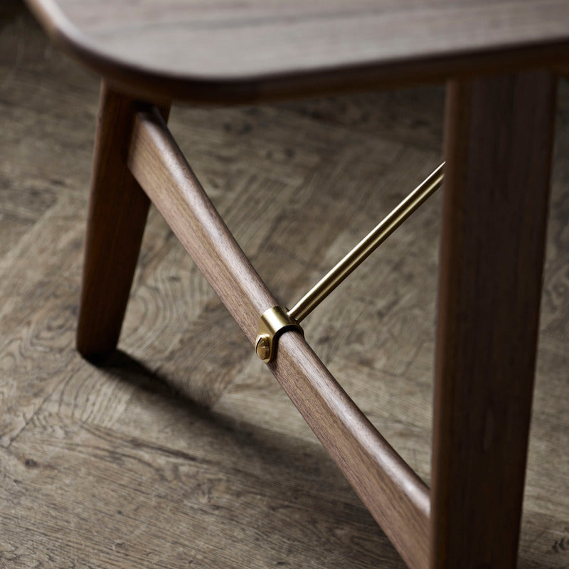 BM1160 Hunting Table