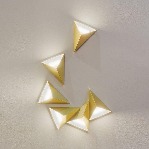 Tetra Wall Light