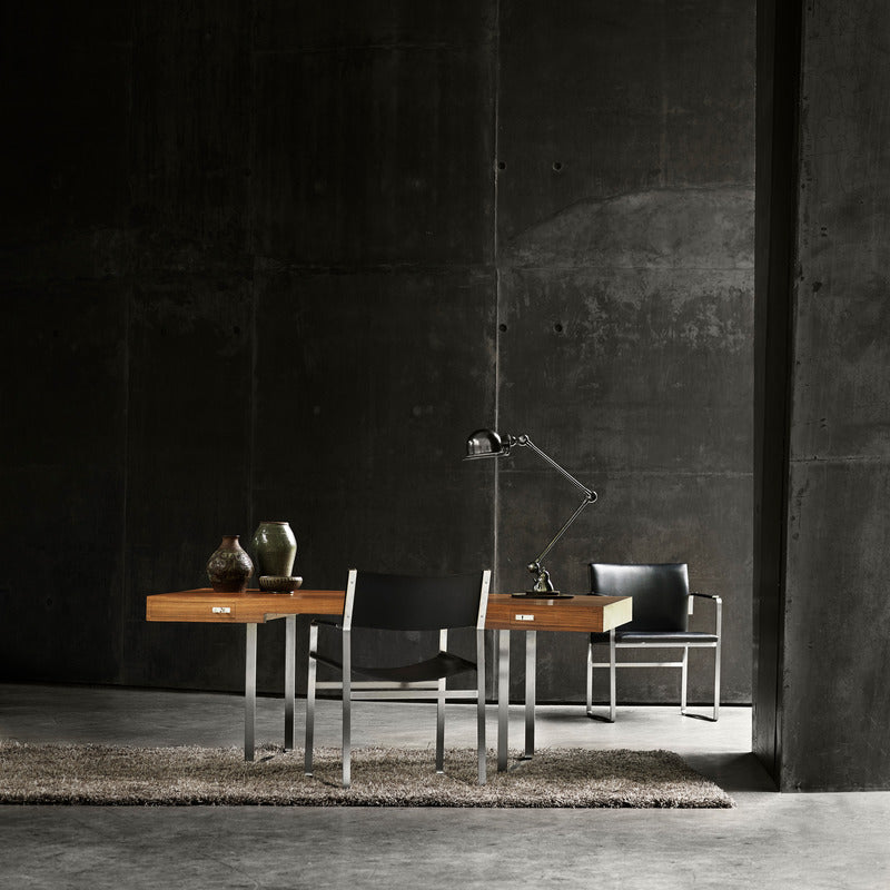 CH110 Desk