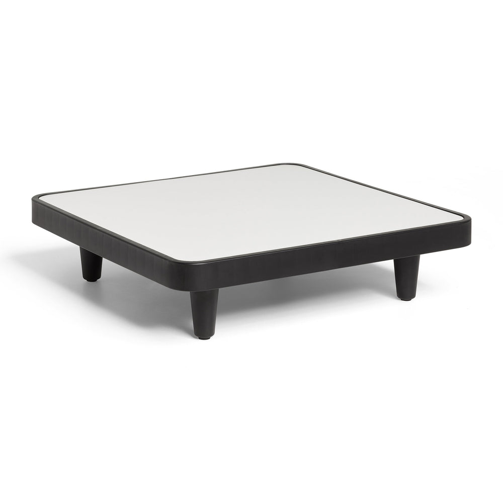 Paletti Indoor/Outdoor Table