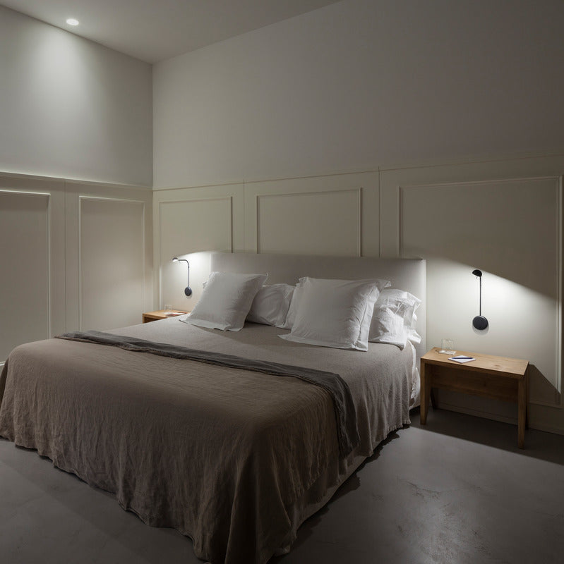 Pin 1680 Wall Light