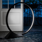 "O" Outdoor Floor Lamp