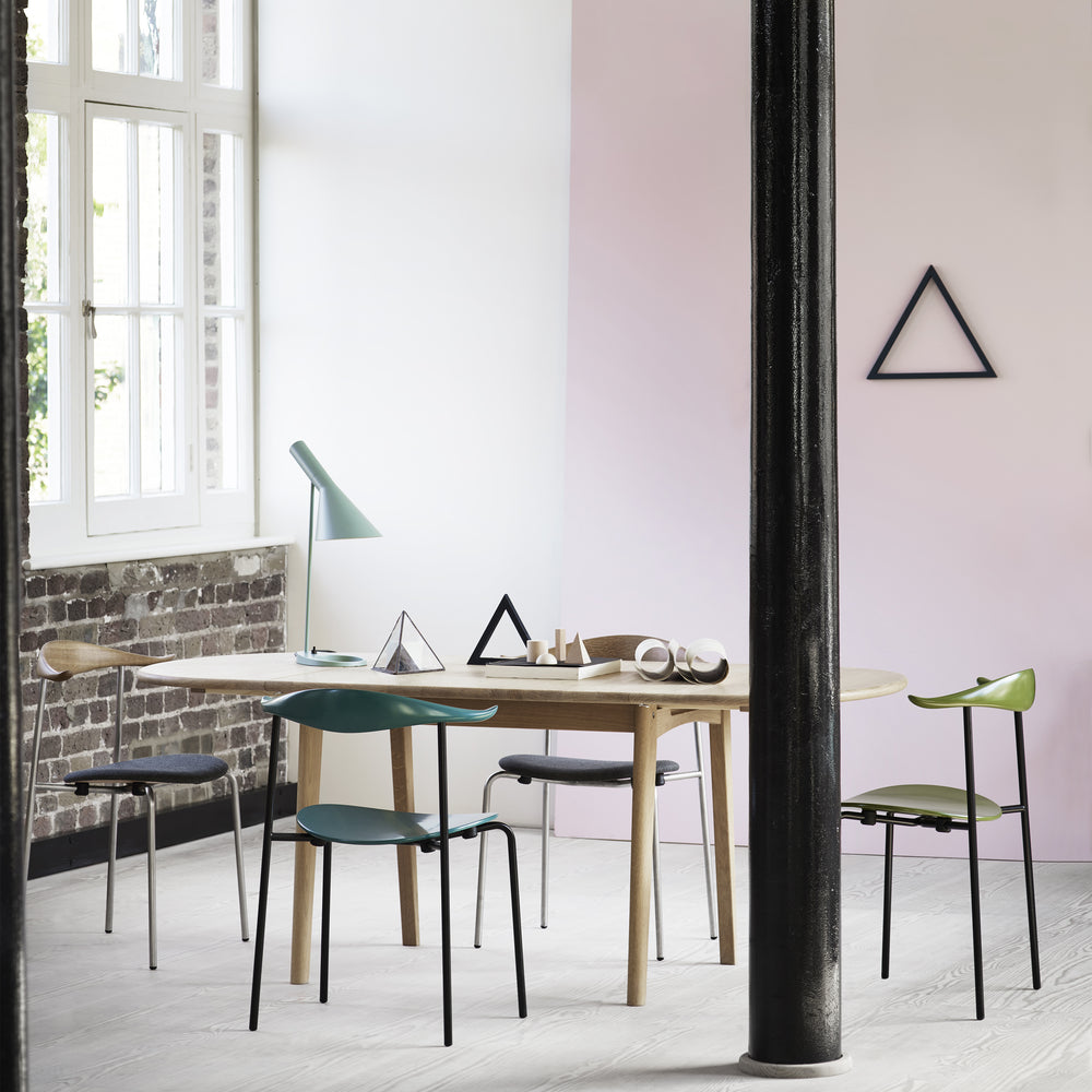 CH002 Extendable Dining Table