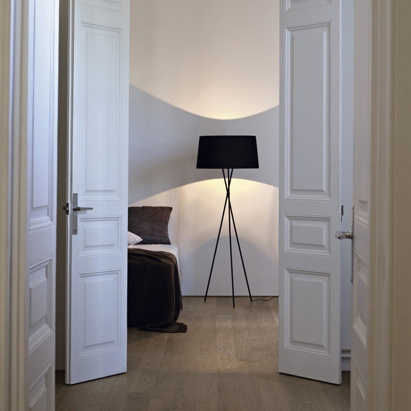Santa & Cole Tripode G5 Floor Lamp - 2Modern