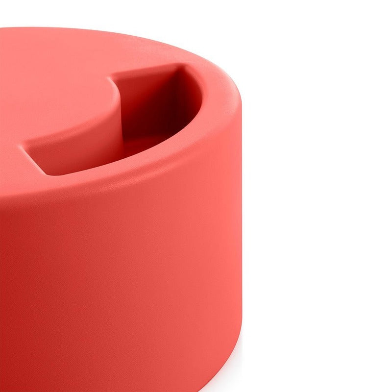 Lipstick Outdoor Table