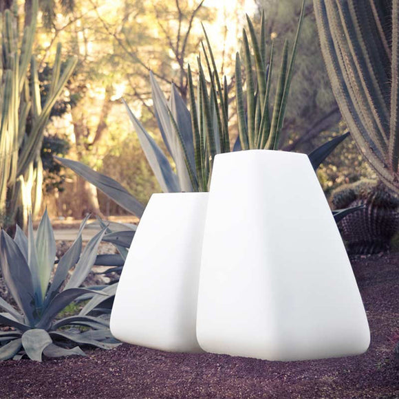 moma self watering planter Vondom Noma Self-Watering Medium Planter