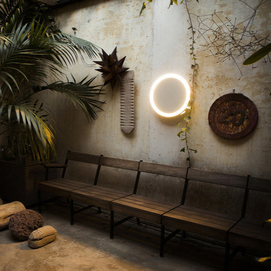 Amigo Indoor/Outdoor Flush Mount