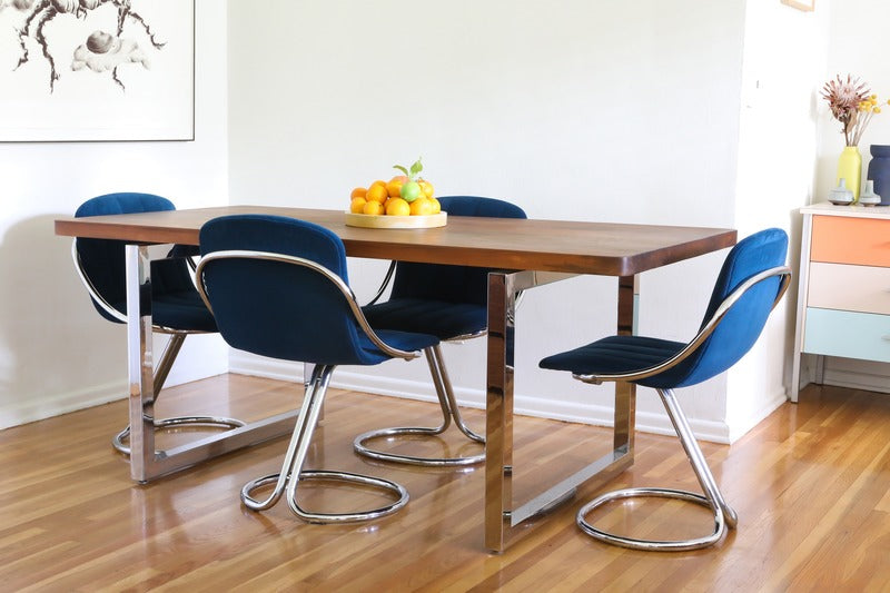 GAX 36 Dining Table