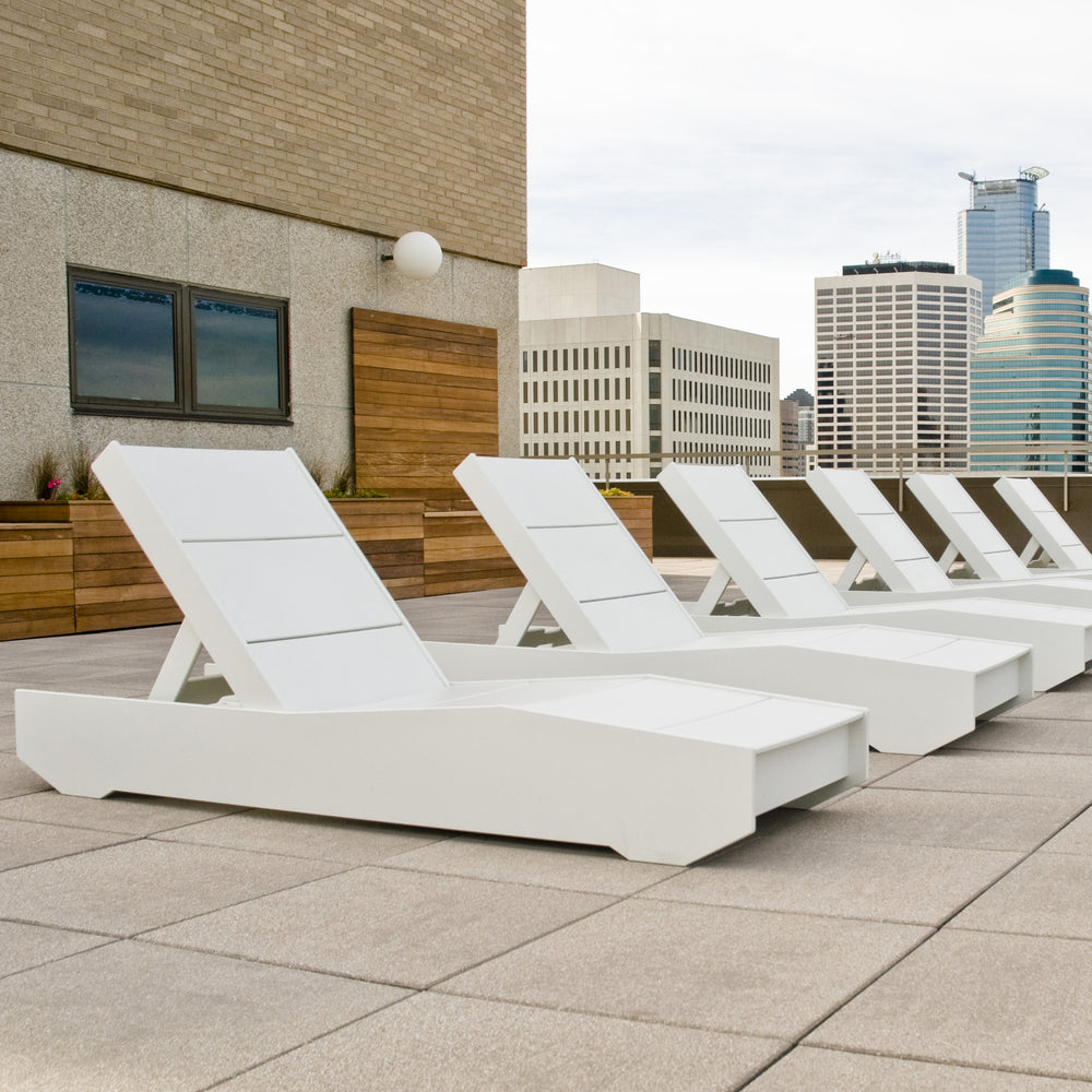 405 Outdoor Chaise