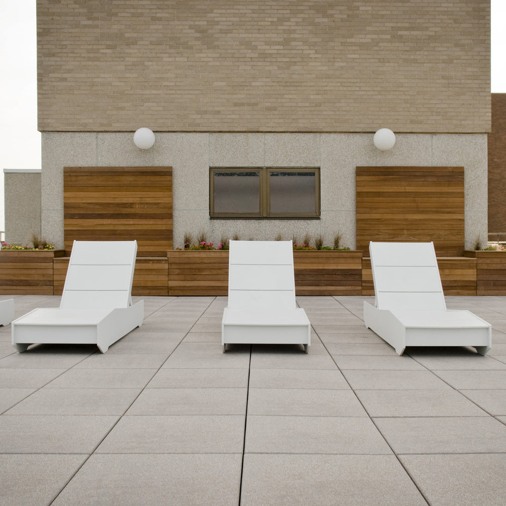 405 Outdoor Chaise