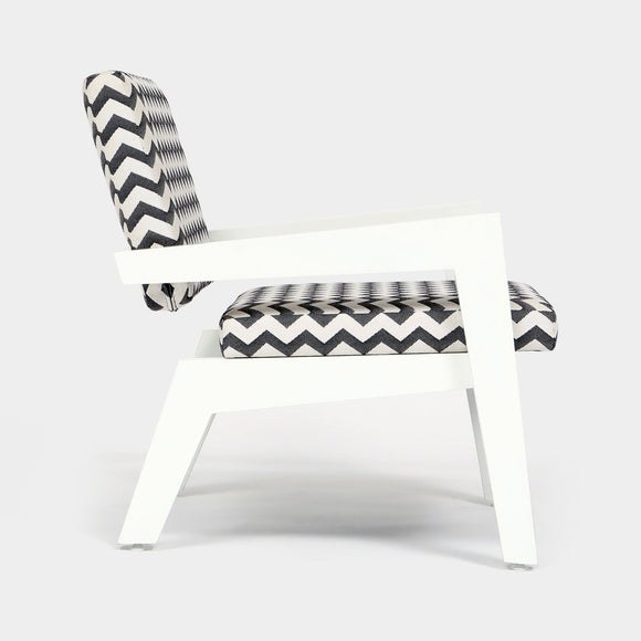 Seneca Outdoor Lounge Chair