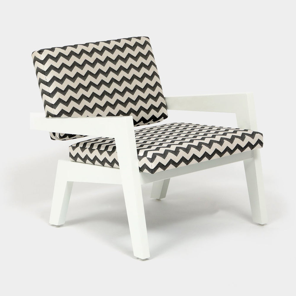 Seneca Outdoor Lounge Chair