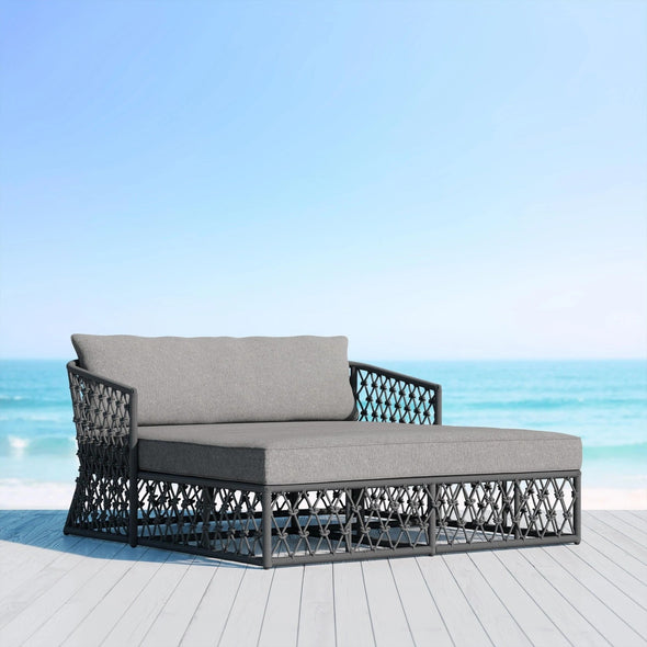 Amelia Daybed