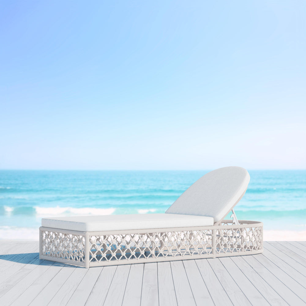 Amelia Outdoor Lounge Chair