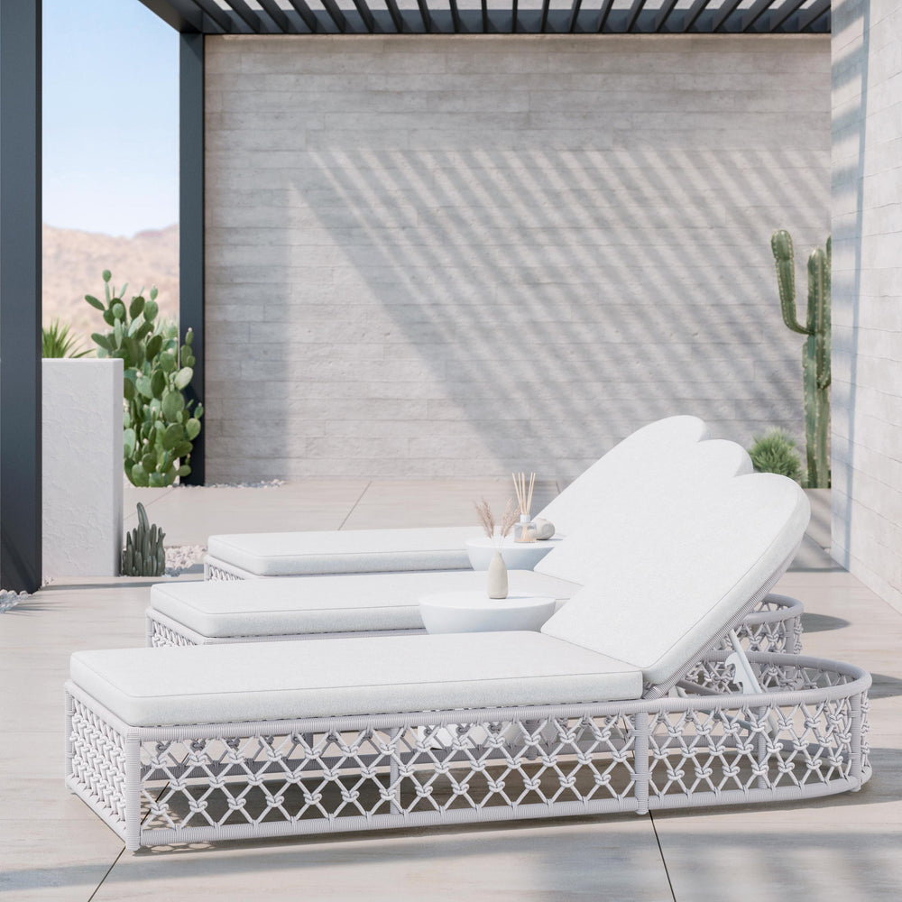 Amelia Outdoor Lounge Chair