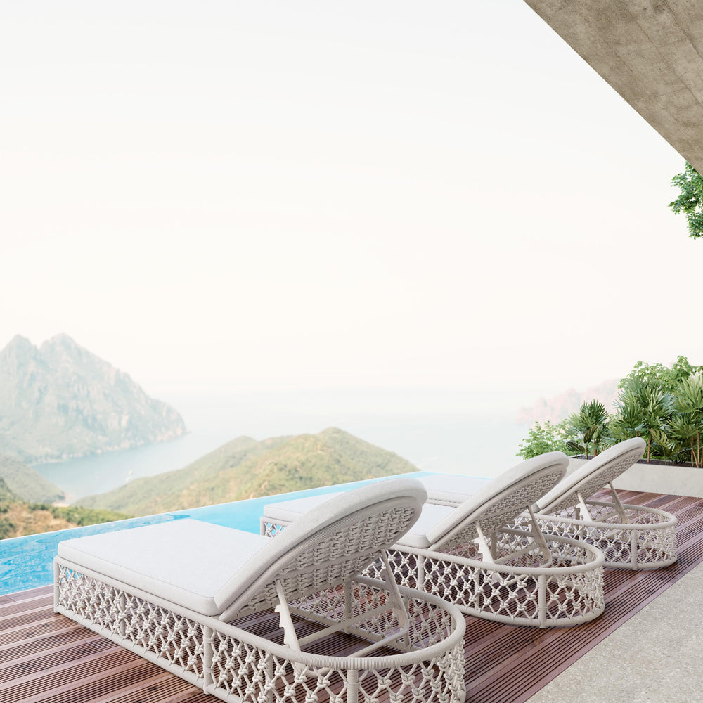 Amelia Outdoor Lounge Chair
