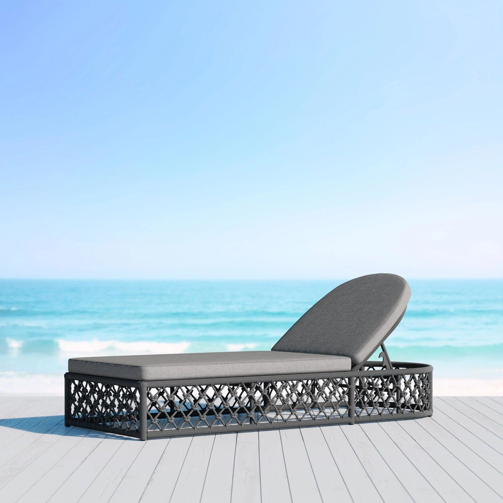 Amelia Outdoor Lounge Chair