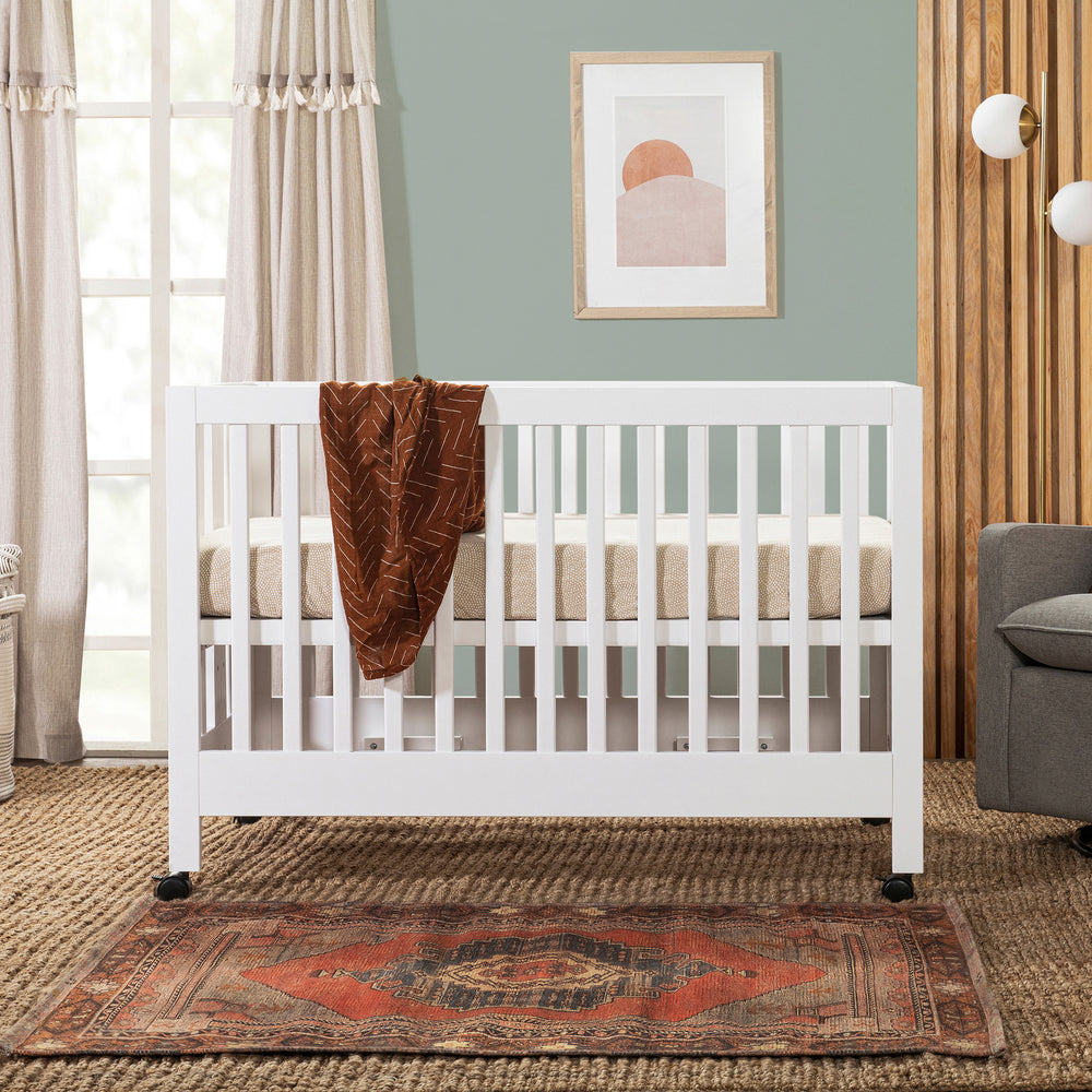 Maki Portable Folding Crib with Toddler Bed Conversion Kit