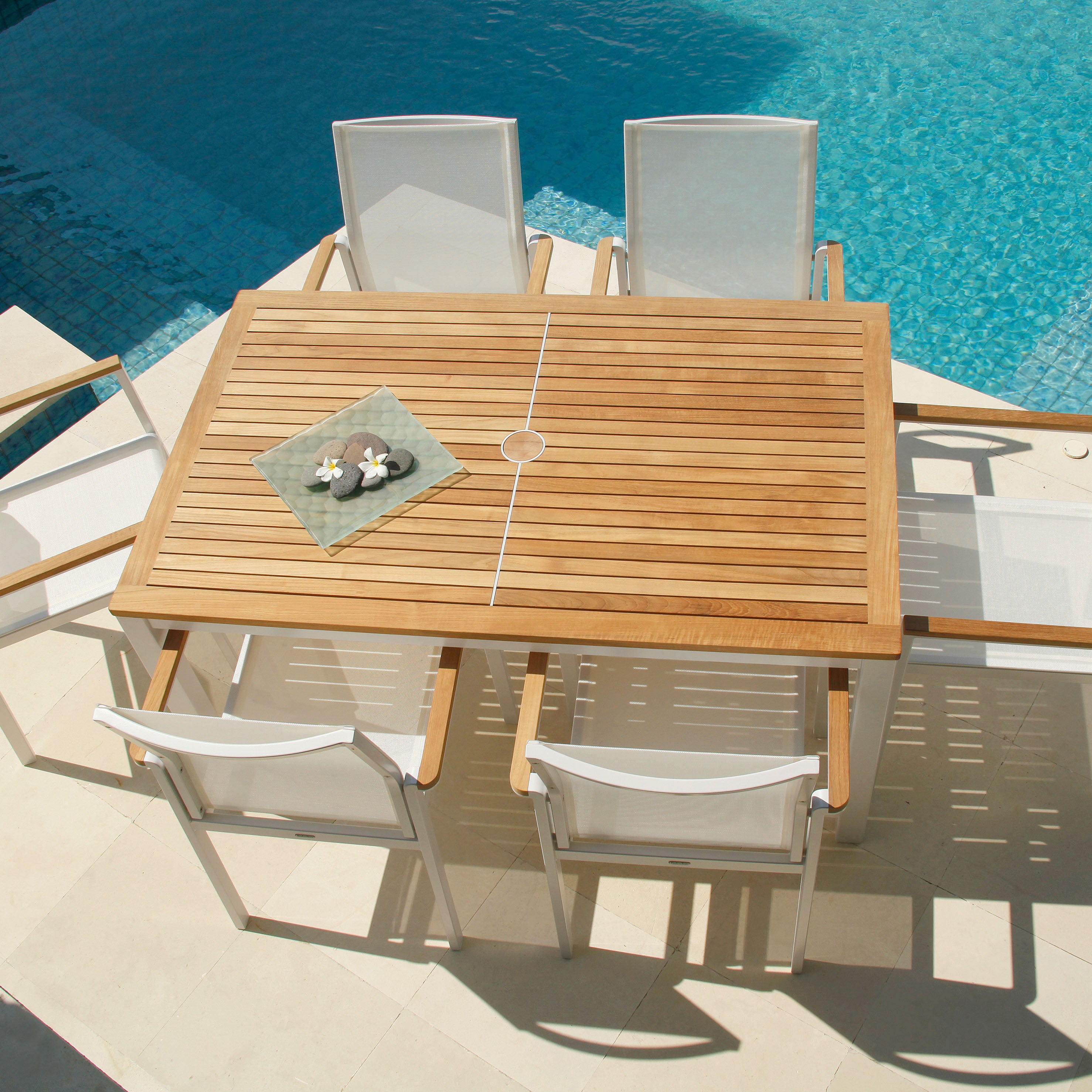 Barlow Tyrie Aura Dining Table - Thumbnail 4