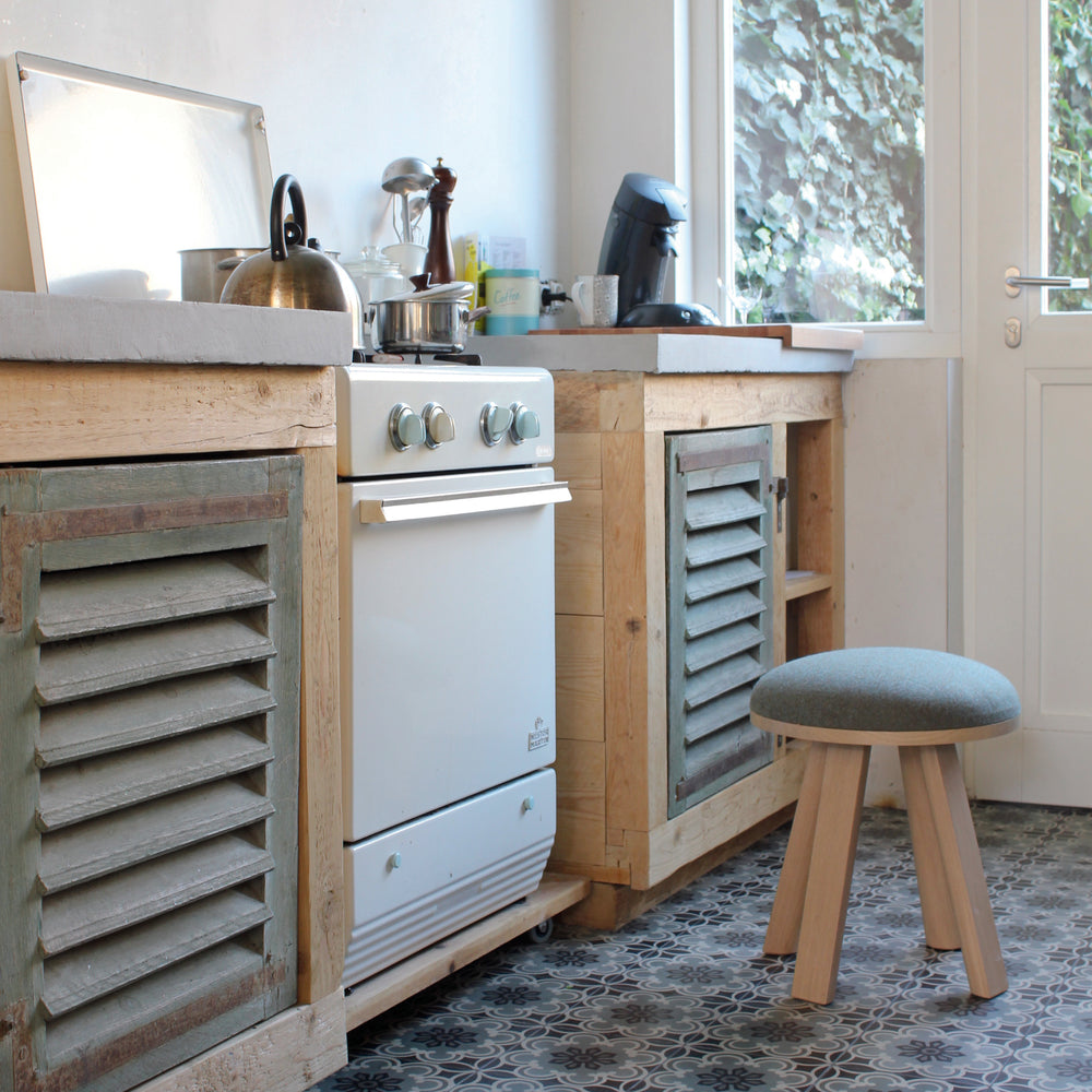 BuzziMilk Dining Stool