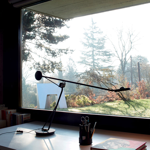 Aaro Table Lamp