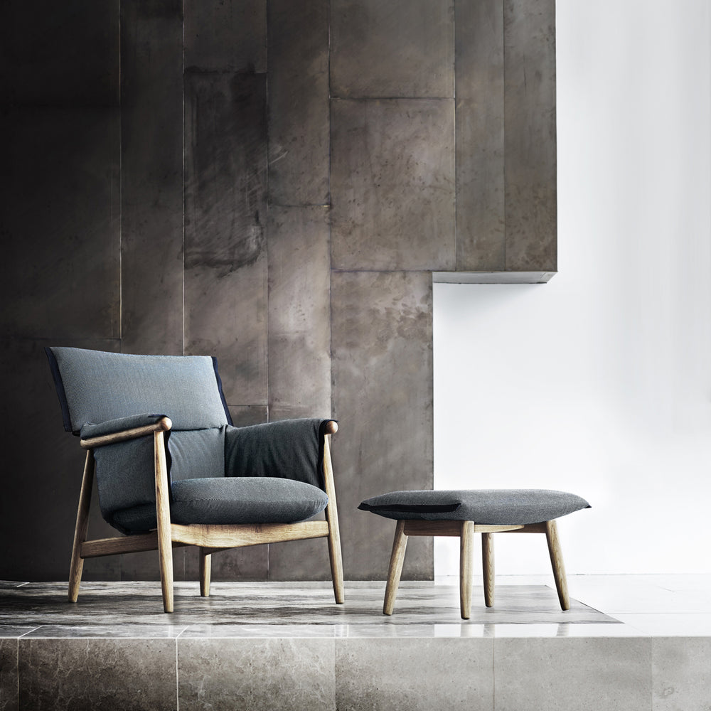 E015 Embrace Lounge Chair