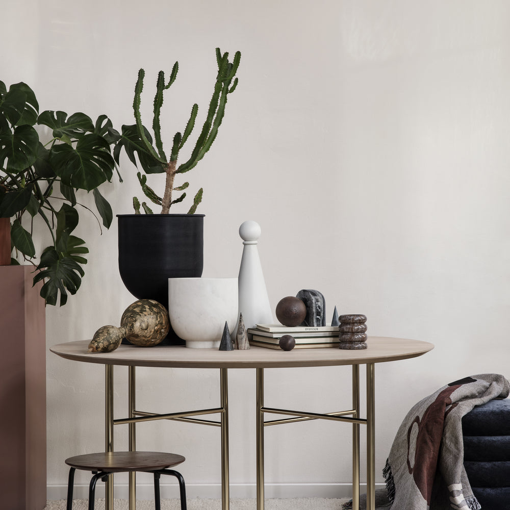 Hourglass Planter