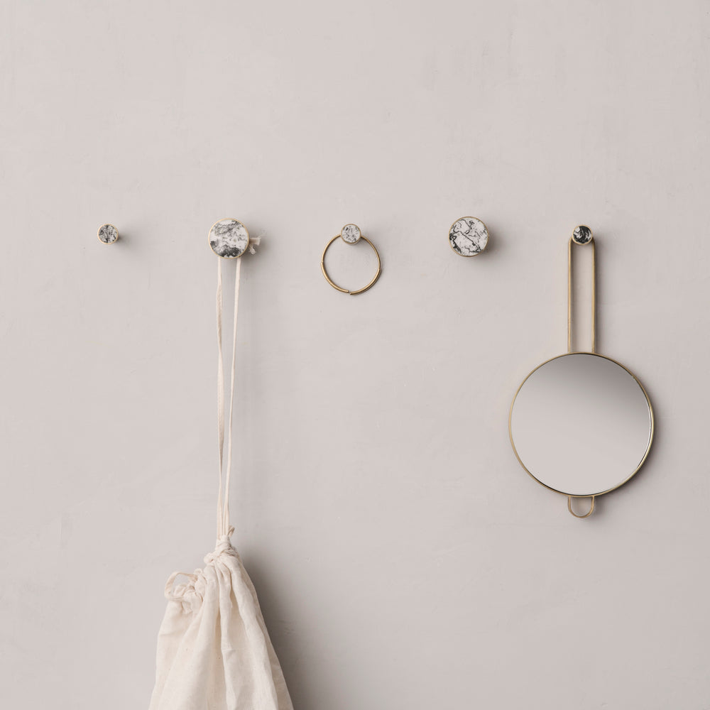 Poise Hand Mirror