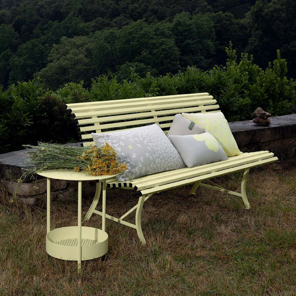 Salsa Outdoor Pedestal Table
