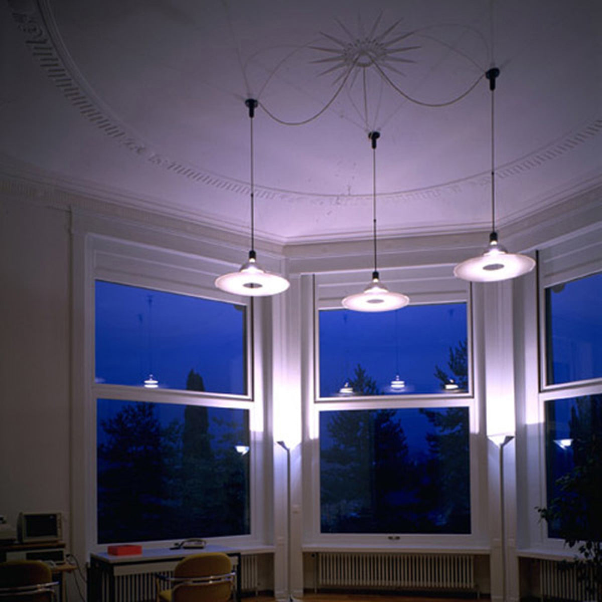 FLOS Frisbi Pendant Light - 2Modern