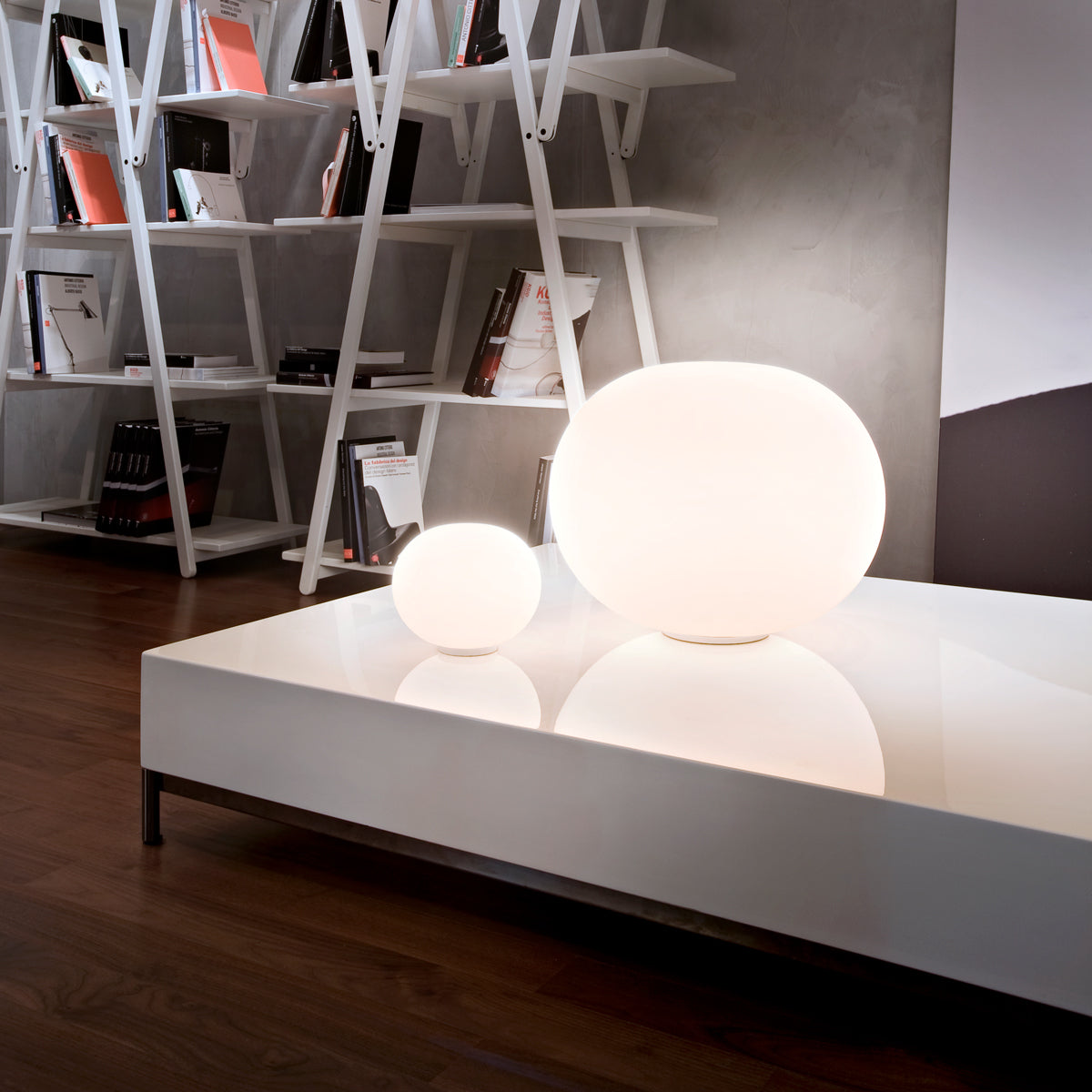 Flos Glo-Ball Table 1 フロアライト　テーブルライト FLOS Glo-Ball Table Lamp - 2Modern