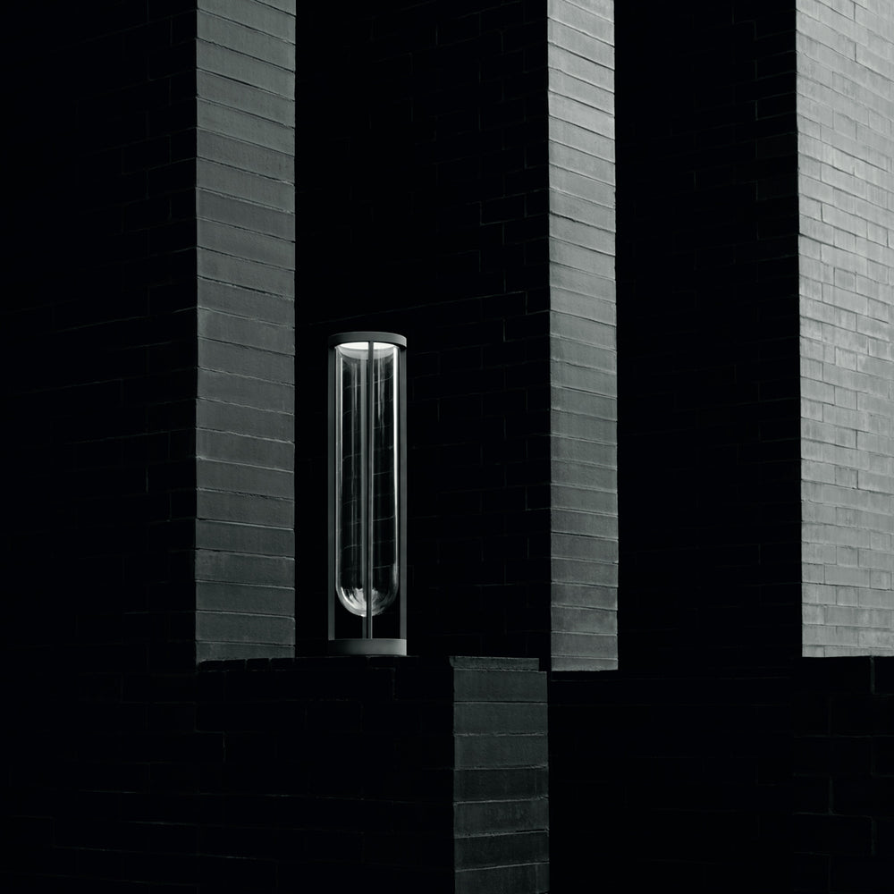 In Vitro Outdoor Bollard Light