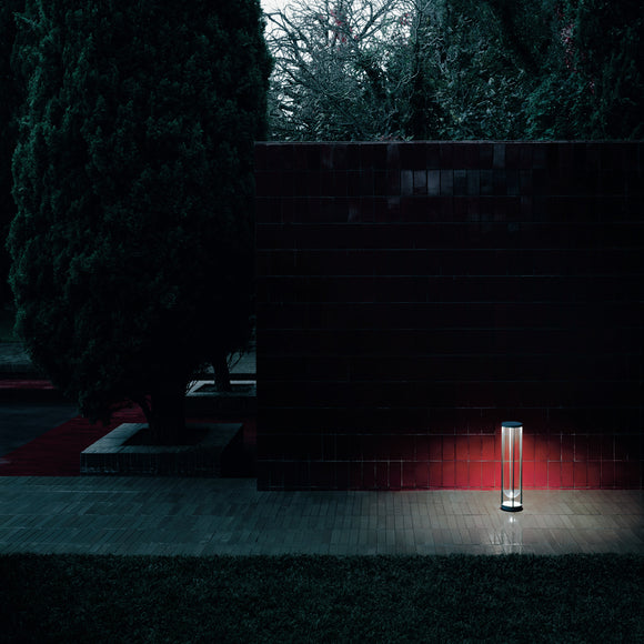 In Vitro Outdoor Bollard Light