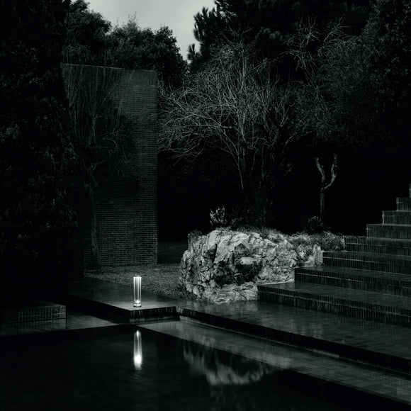 In Vitro Outdoor Bollard Light