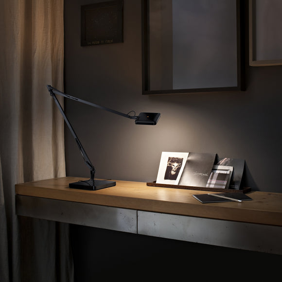 Kelvin Green Mode Table Lamp