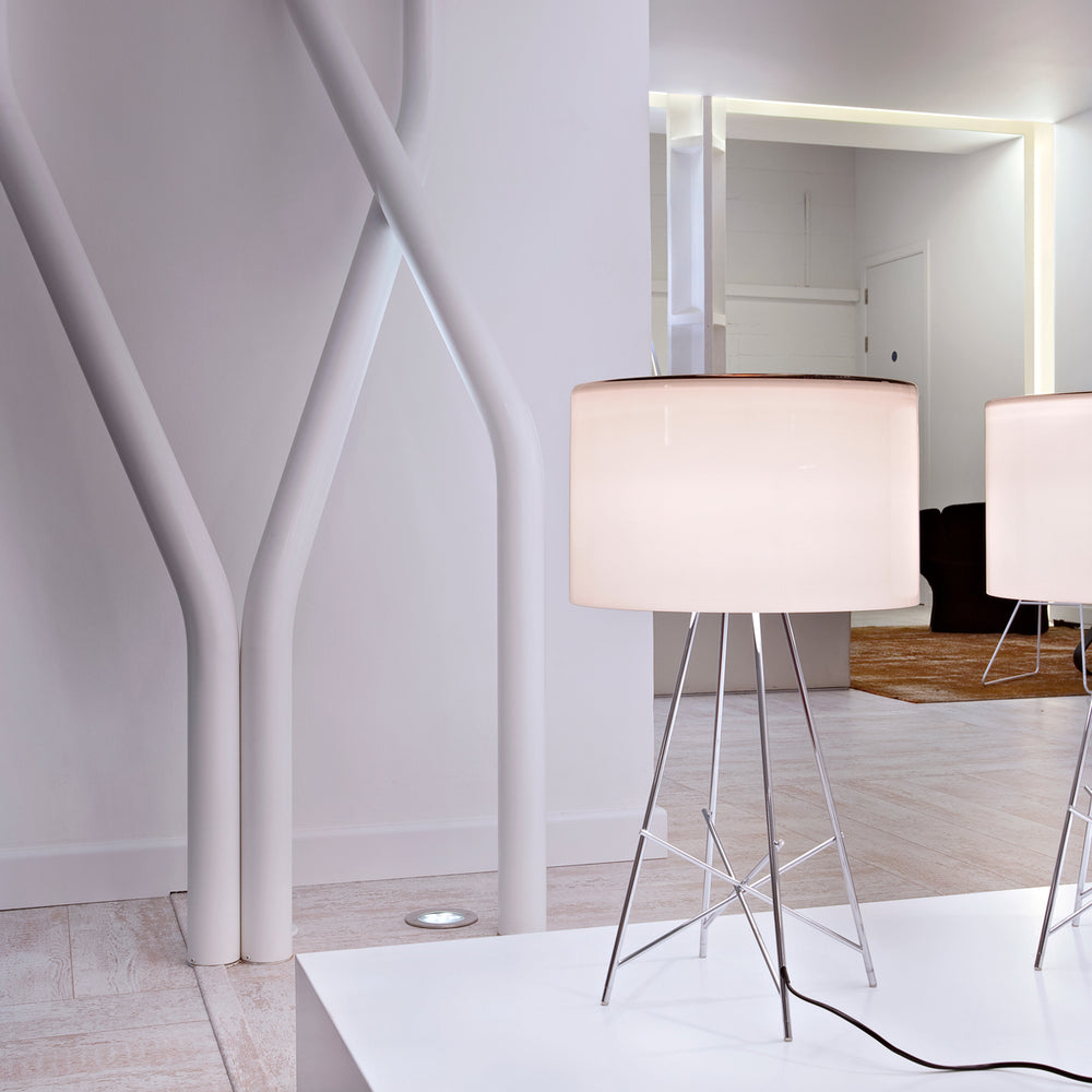 Ray Table Lamp
