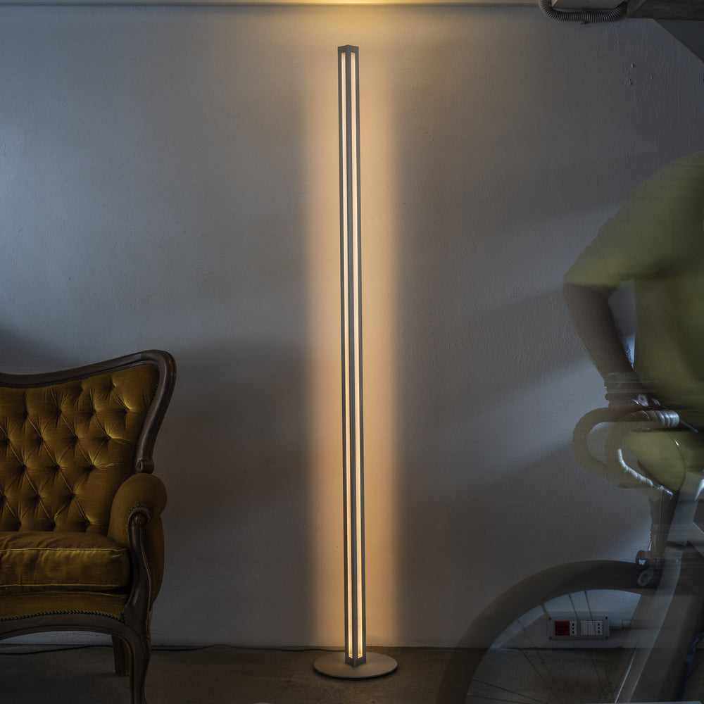 Chiaroscura Floor Lamp
