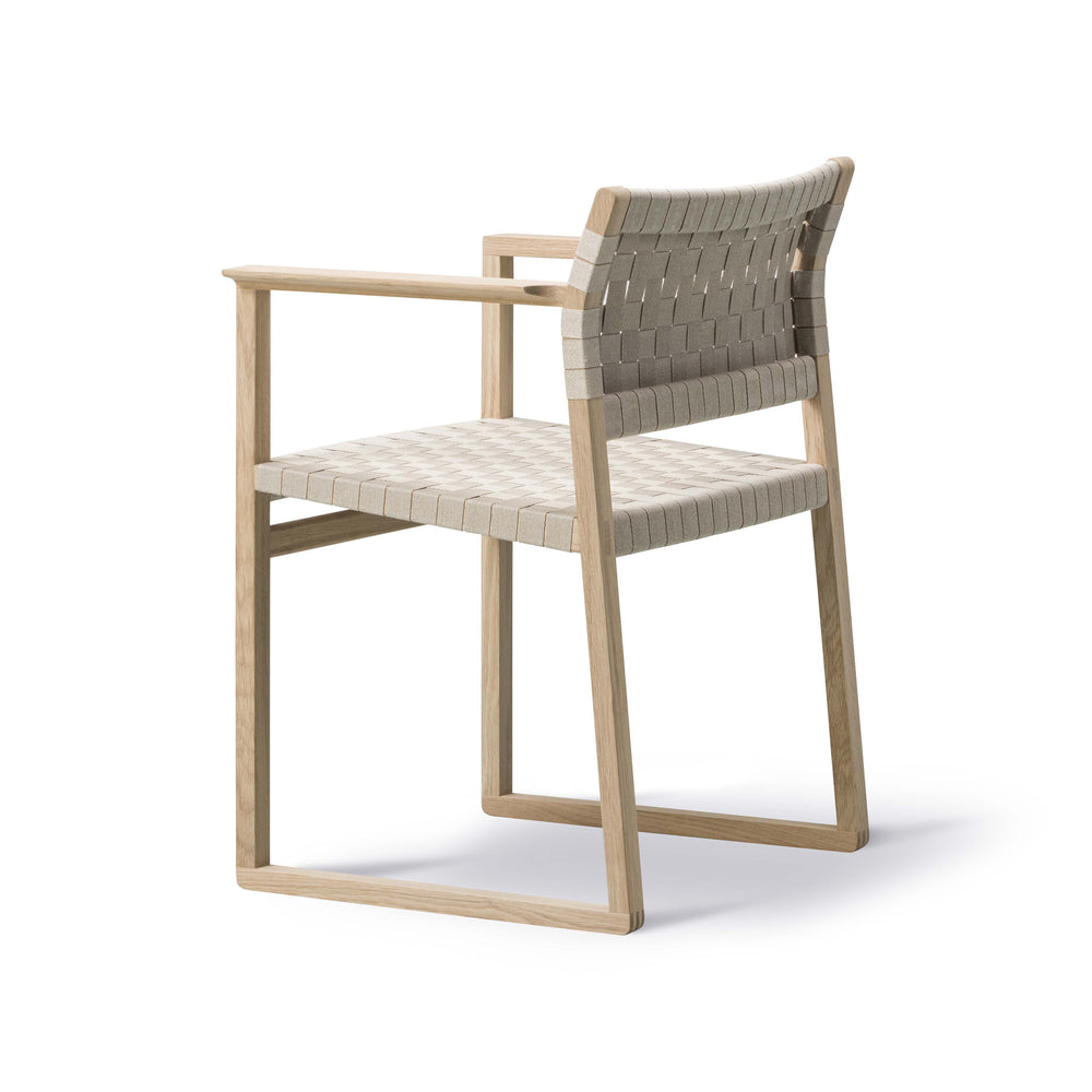 BM62 Linen Webbing Armchair
