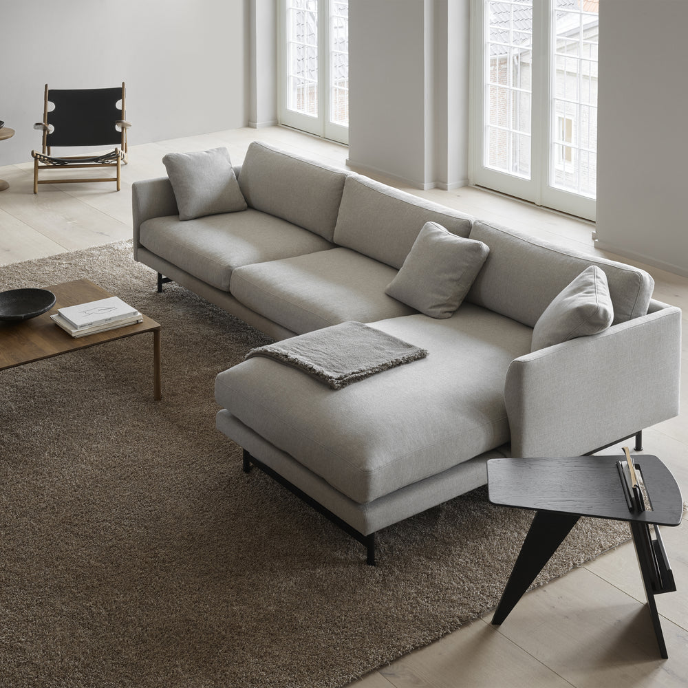 Risom Magazine Table