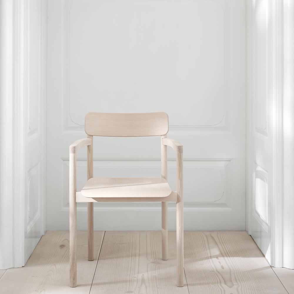 Post Armchair