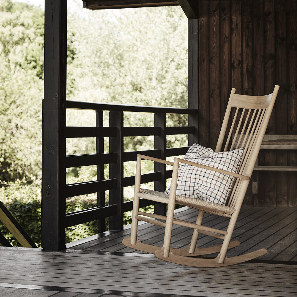 Wegner J16 Rocking Chair