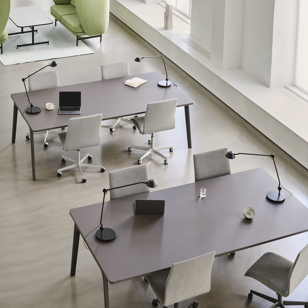 AQ01 Desk Lamp